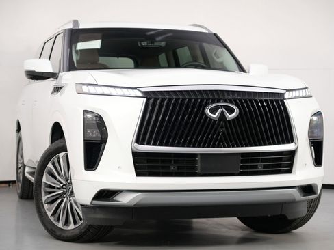 Used 2025 INFINITI QX80 Luxe image 4