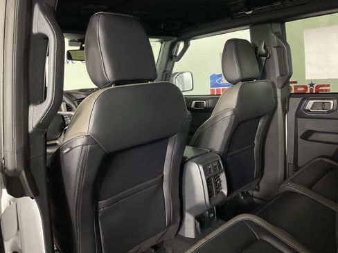New 2026 Ford Bronco Outer Banks w/ Sasquatch Package AWD/4WD image 15