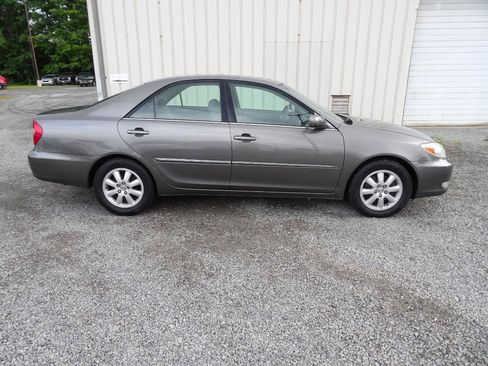 Used 2003 Toyota Camry XLE FWD image 1