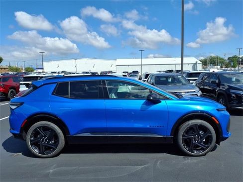 New 2025 Chevrolet Equinox EV RS image 3