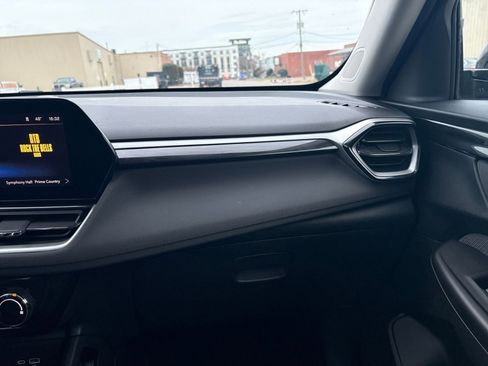 Used 2025 Chevrolet TrailBlazer LT image 33