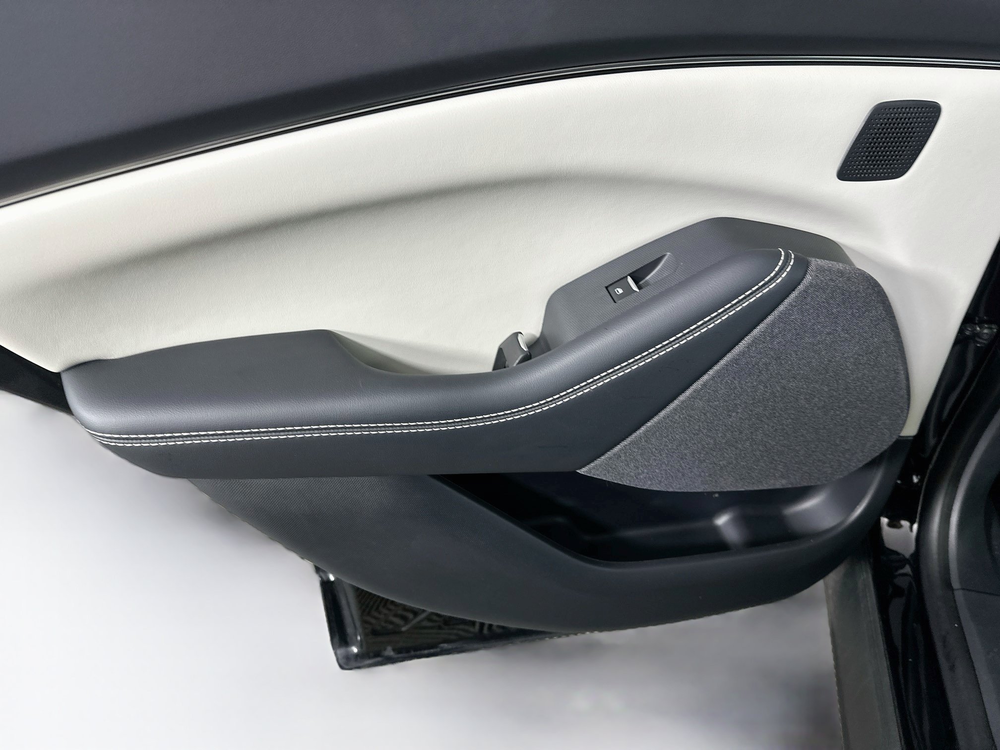 Used 2023 Ford Mustang Mach-E Premium RWD image 25