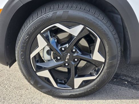 Certified 2025 Kia Seltos EX image 10