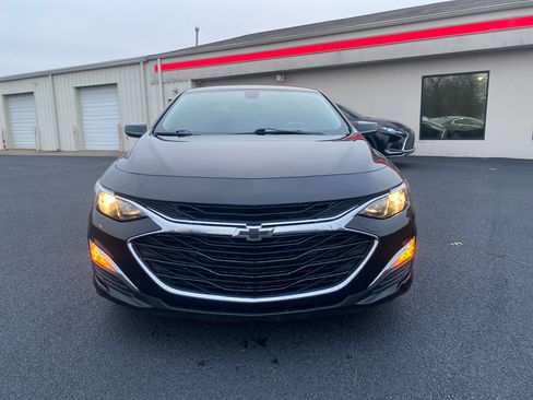 Used 2020 Chevrolet Malibu RS image 2