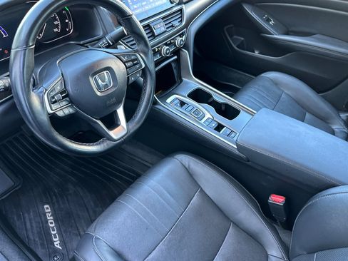 Used 2022 Honda Accord Touring image 11