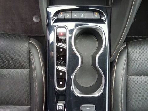 Used 2021 Buick Envision Essence w/ Technology Package I AWD/4WD image 13