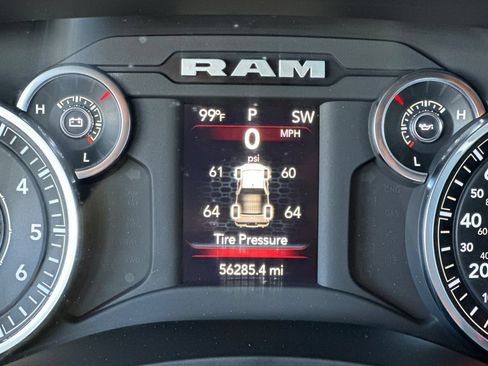 Used 2024 RAM 2500 Big Horn AWD/4WD image 25