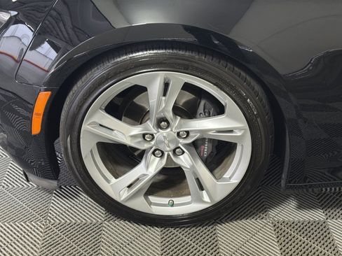 Used 2020 Chevrolet Camaro LT image 12