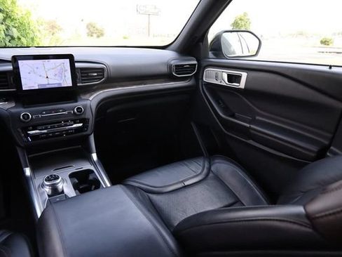Used 2020 Ford Explorer Platinum AWD/4WD image 28