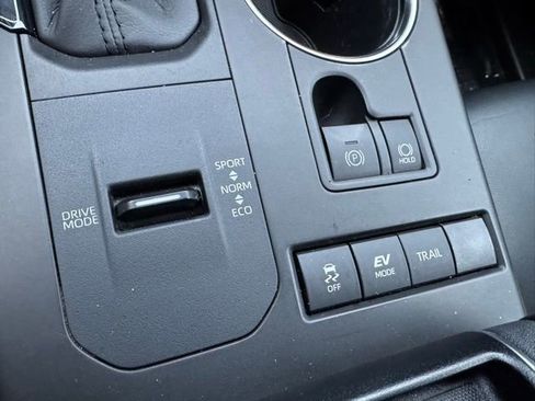 Certified 2020 Toyota Highlander XLE image 20