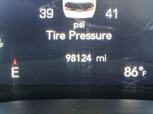 Used 2022 Chrysler Pacifica Touring-L image 27