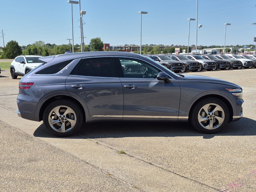 Used 2026 Genesis GV70 2.5T Select AWD/4WD image 2