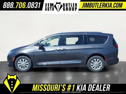Used 2018 Chrysler Pacifica Touring-L w/ Advanced Safetytec Group