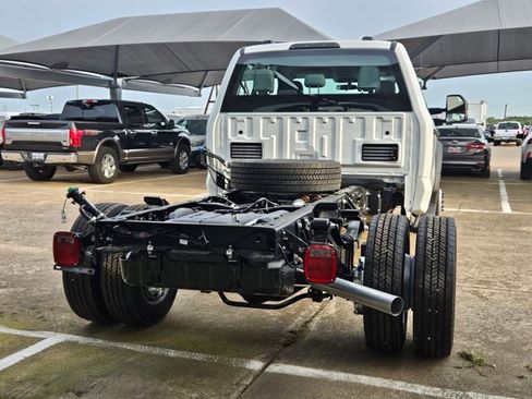 New 2025 Ford F450 XL image 2
