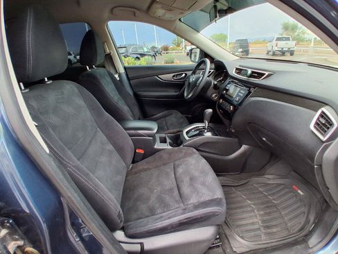 Used 2016 Nissan Rogue S w/ Appearance Package FWD image 21