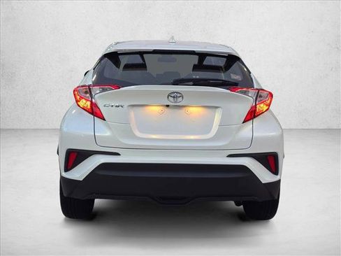 Used 2020 Toyota C-HR LE FWD image 6