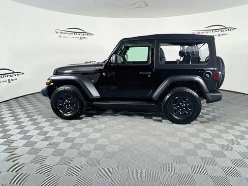 Used 2024 Jeep Wrangler Sport AWD/4WD image 5