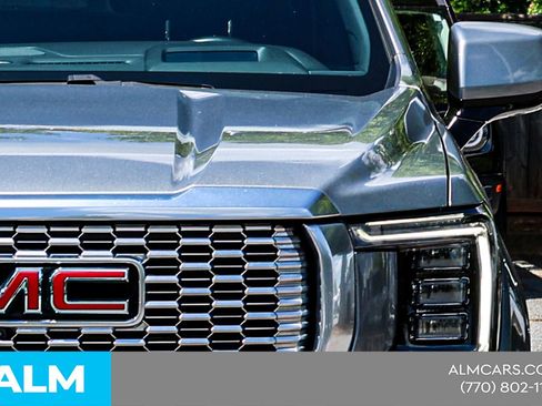 Used 2023 GMC Yukon Denali AWD/4WD image 15