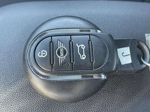 Used 2019 MINI Cooper 2-Door Hardtop w/ Storage Package FWD image 39