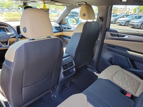 New 2026 Volkswagen Atlas Cross Sport SE image 9