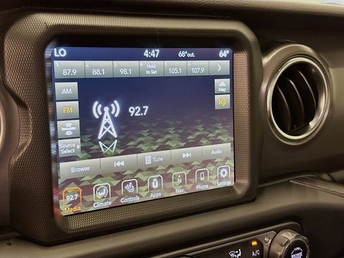 Used 2023 Jeep Wrangler Unlimited Rubicon 4xe w/ Cold Weather Group AWD/4WD image 21