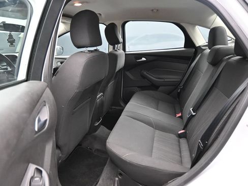Used 2016 Ford Focus SE FWD image 24