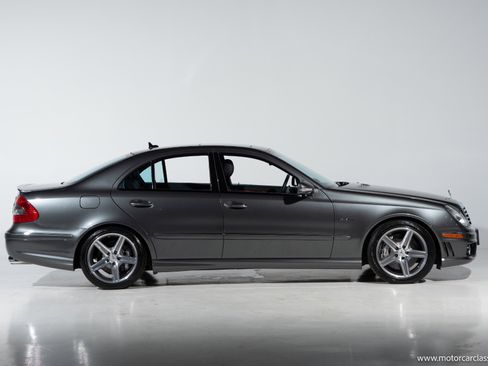 Used 2009 Mercedes-Benz E 63 AMG Sedan image 10
