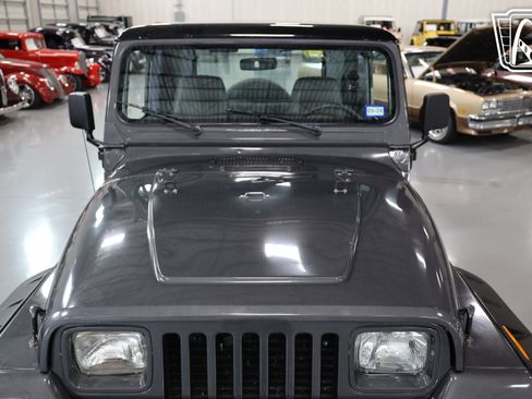 Used 1988 Jeep Wrangler 4WD image 21