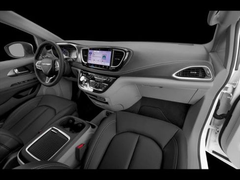 Certified 2023 Chrysler Pacifica Touring-L FWD image 15