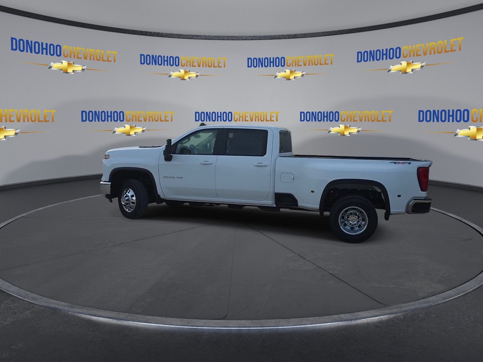 New 2026 Chevrolet Silverado 3500 LT AWD/4WD image 9
