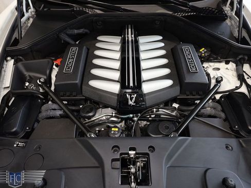 Used 2020 Rolls-Royce Dawn image 41