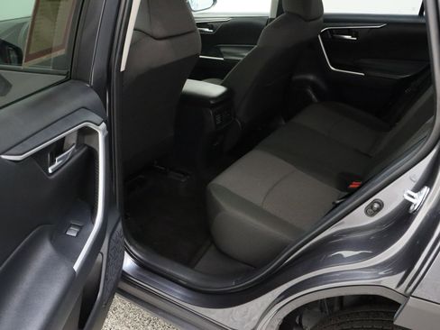 Certified 2025 Toyota RAV4 XLE FWD image 27