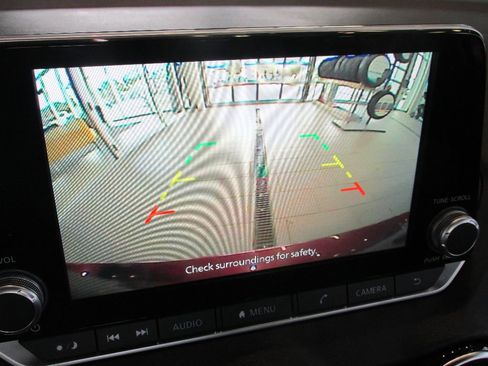 Used 2024 Nissan Sentra SV image 22