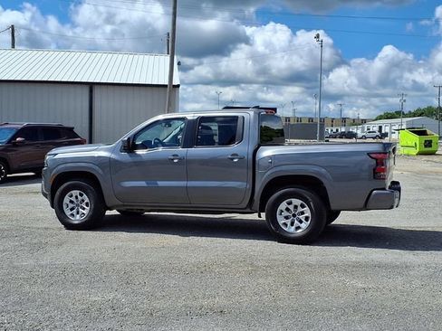 Used 2024 Nissan Frontier SV AWD/4WD image 17