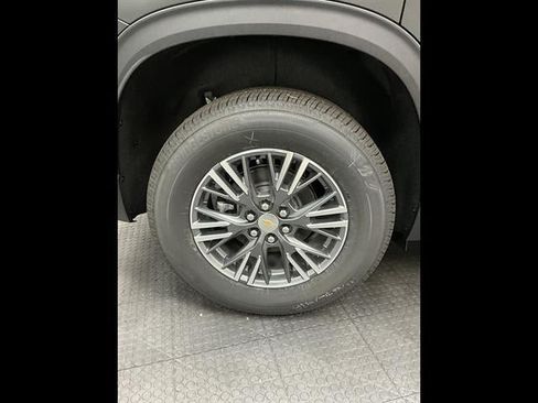 New 2026 Chevrolet Traverse LT w/ LPO, Floor Liner Package FWD image 39