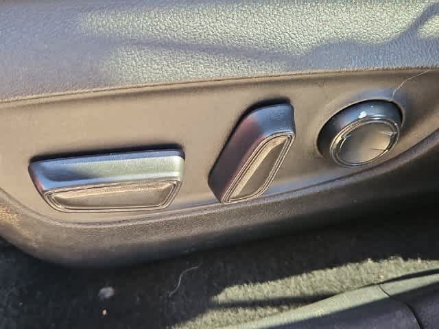 Used 2021 Toyota RAV4 XLE Premium FWD image 15