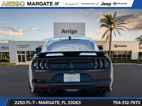 Used 2021 Ford Mustang Shelby GT500 w/ Technology Package RWD image 6