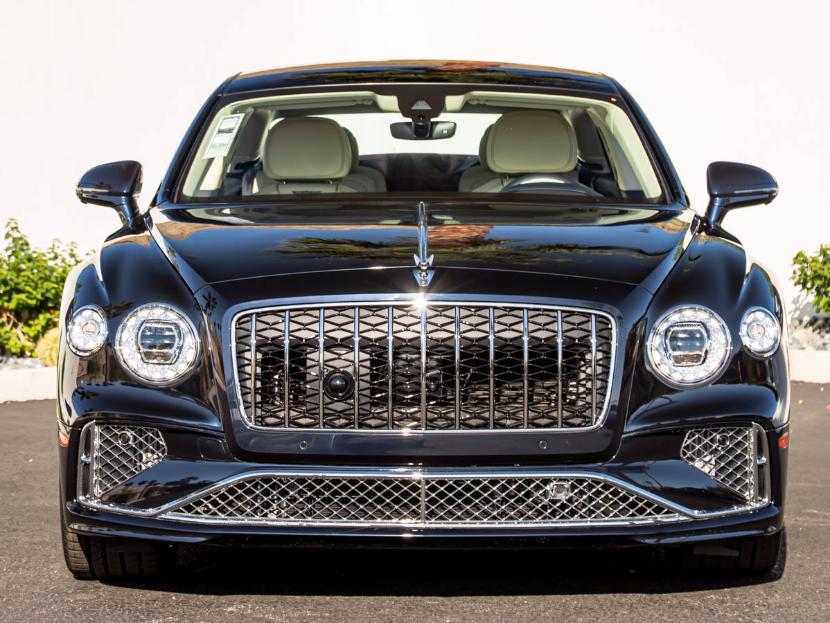 Used 2026 Bentley Flying Spur Azure AWD/4WD image 9