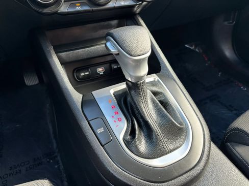 Used 2022 Kia Forte LXS w/ LXS Technology Package FWD image 34