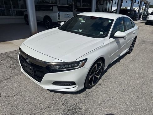 Used 2020 Honda Accord Sport image 3