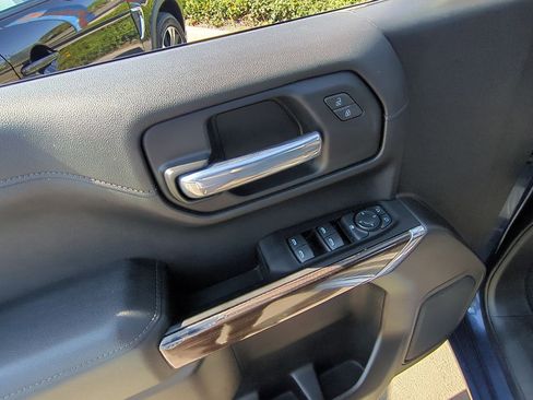 Used 2022 Chevrolet Silverado 1500 LT Trail Boss w/ Safety Package AWD/4WD image 22