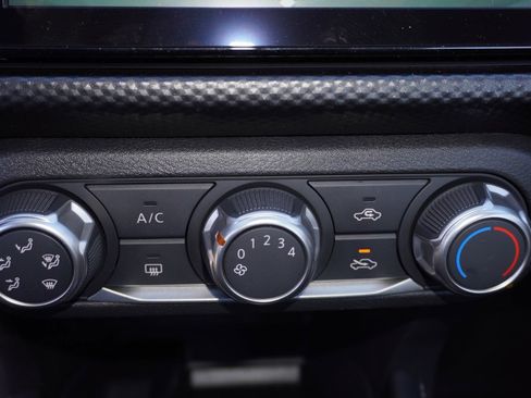 Used 2024 Nissan Kicks SV FWD image 12