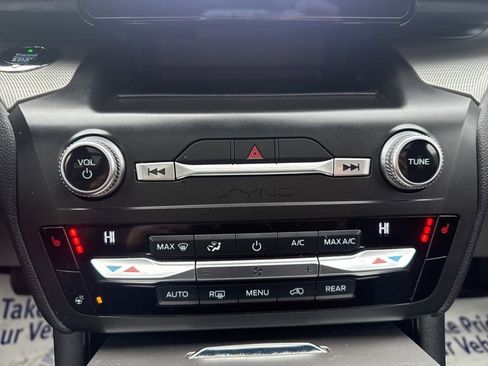 Used 2020 Ford Explorer XLT w/ Equipment Group 202A image 42