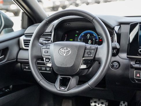 Certified 2025 Toyota Camry SE image 16