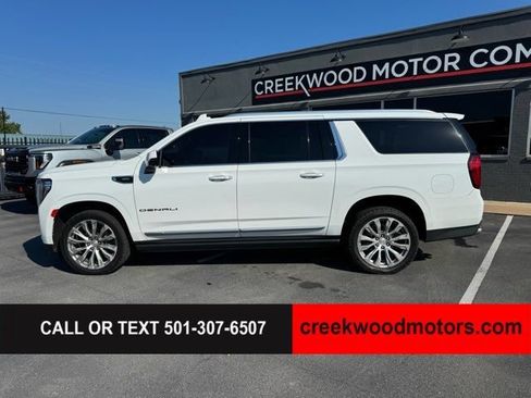 Used 2022 GMC Yukon XL Denali AWD/4WD image 6