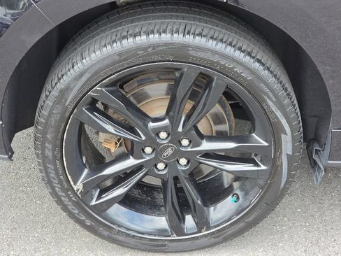 Used 2020 Ford Edge ST w/ Equipment Group 401A AWD/4WD image 12