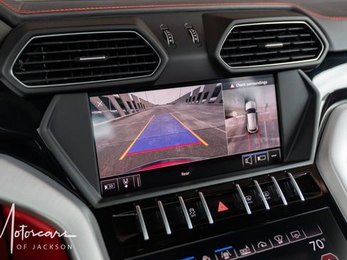 Used 2019 Lamborghini Urus AWD/4WD image 23