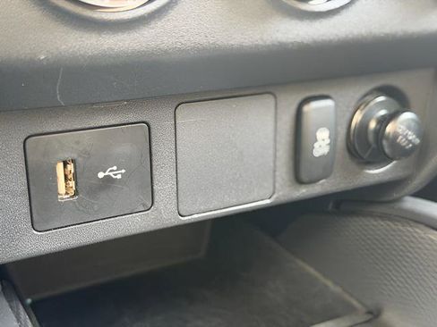 Used 2025 Mitsubishi Outlander Sport AWD image 19