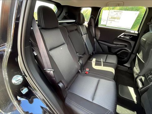 New 2025 Mitsubishi Outlander ES image 9