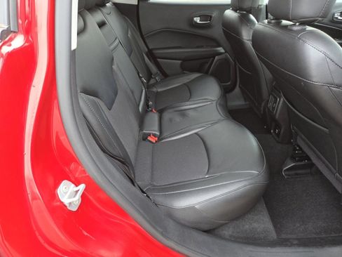 Used 2020 Jeep Compass Latitude image 18